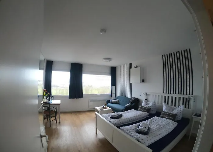1 Apartment Mit Yachthafenblick